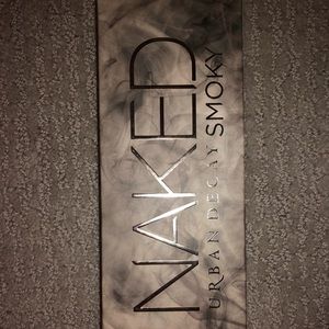 Brand New Naked smokey Pallet